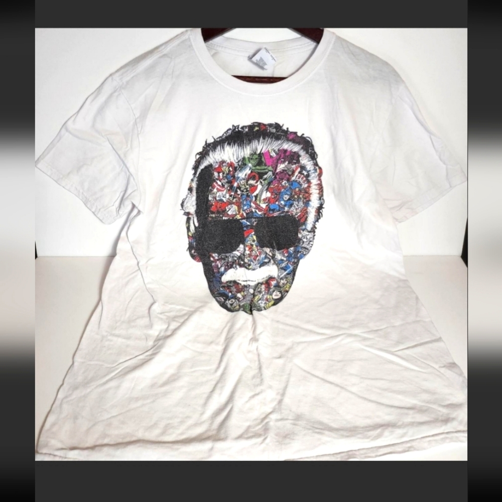 Marvel Avengers Characters Stan Lee Head Shot Men's Graphic Print t-shirt.Size L
